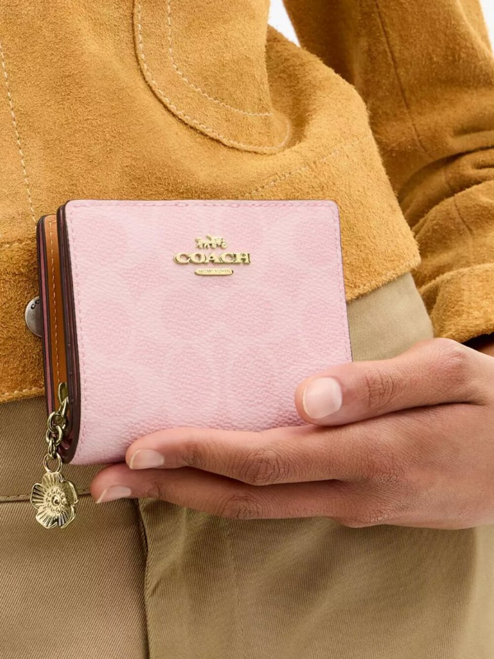 Coach CEC34 Snap Wallet in Signature Canvas & Leather Powder Pink *SEALED*